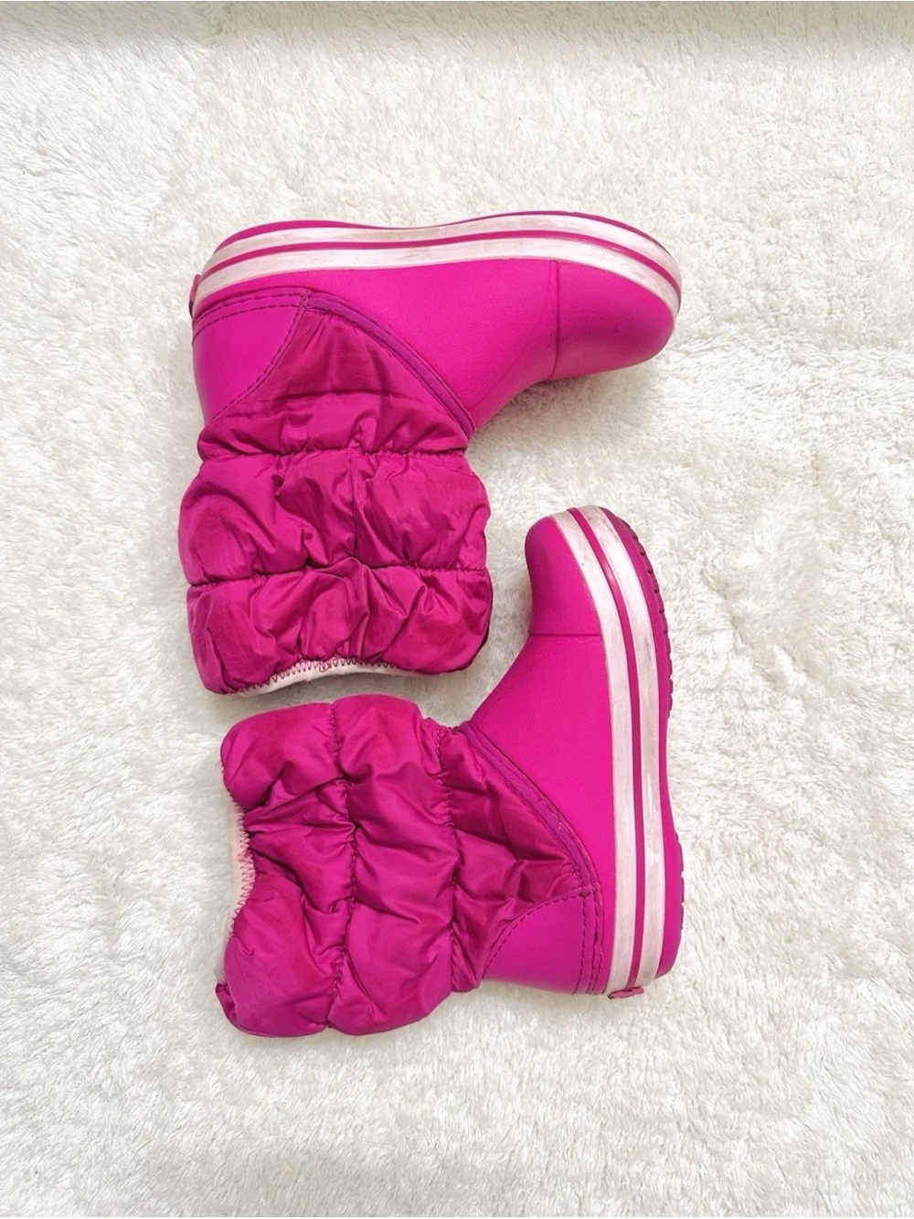 Crocs Girls Puff Winter Snow Boots Size 10C bright pink Excellent Condition